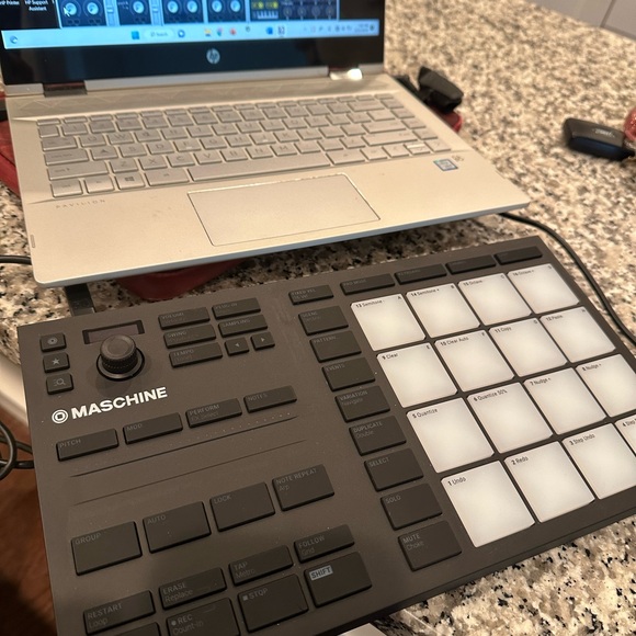 Maschine mikro mk3 - Picture 3 of 3